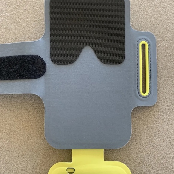 iHome Arm Band Case Running Gym Sports Exercise iPhone 6 6S Yellow Flip - Picture 11 of 11